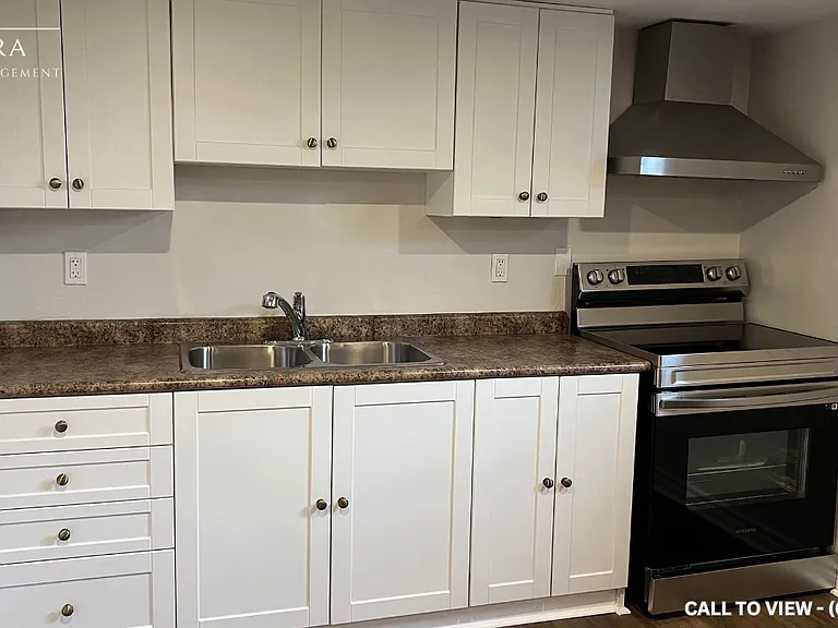 433 Crerar Ave #2 — Photo 3