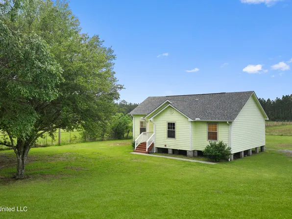 29213 J P Ladner Rd, Pass Christian, MS 39571