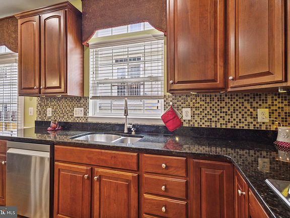 5th image of 9946 E Hill Dr