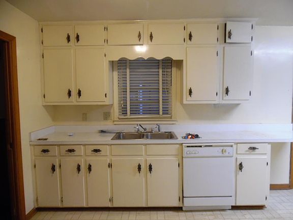 3rd image of 913 7th Ave