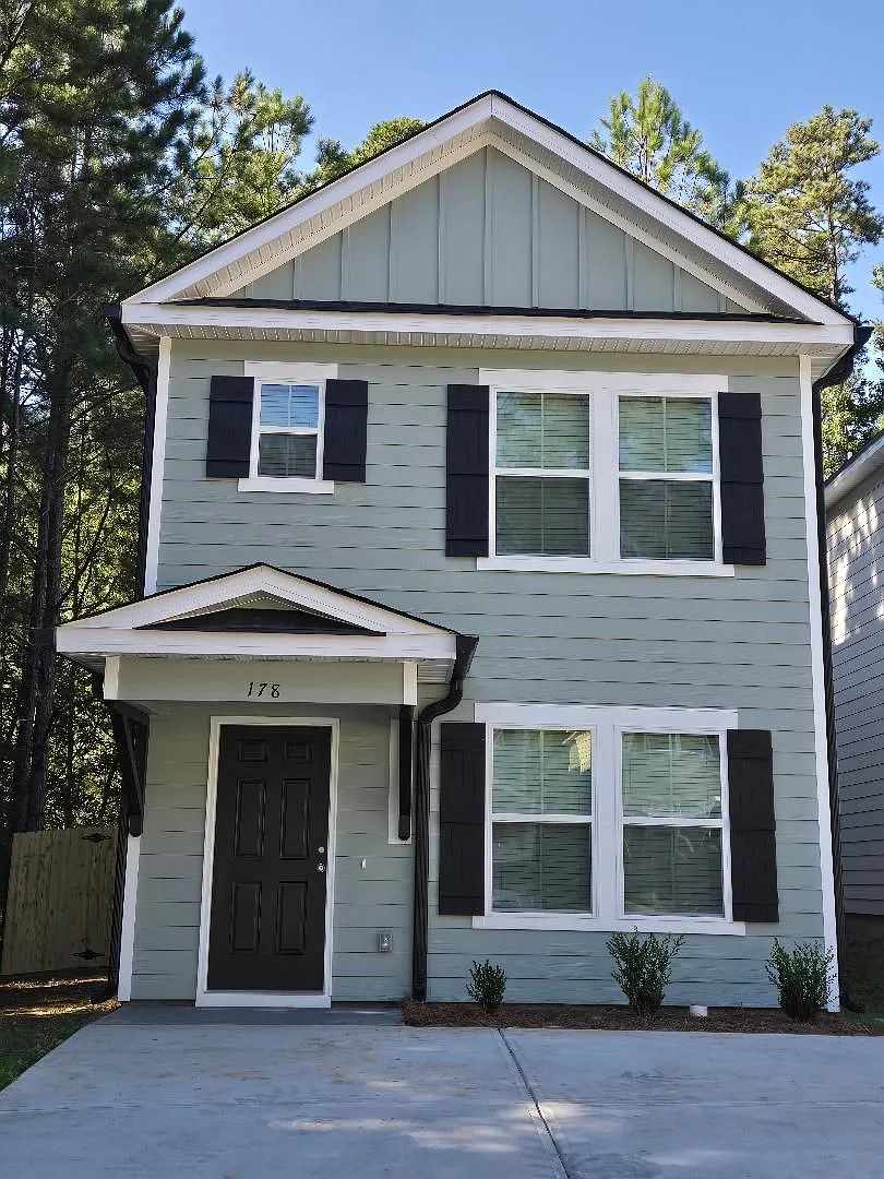 178 Village Run. Harlem, Ga-Charming Charleston style patio home. — Photo 2