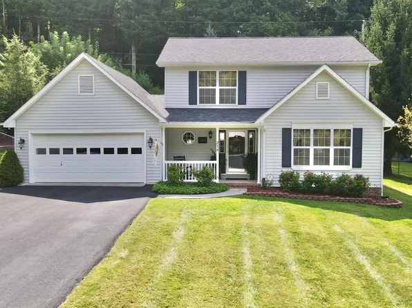 218 Dogwood Rd, Tazewell, VA 24651
