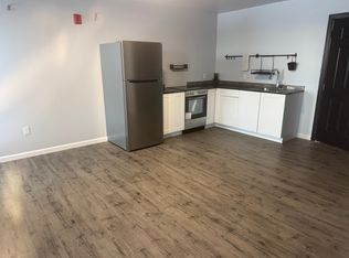 97 Maple St #3C, Holyoke, MA 01040