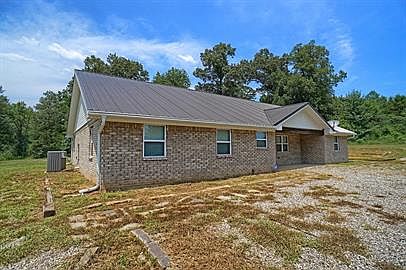 4th image of 308 Private Road 2260
