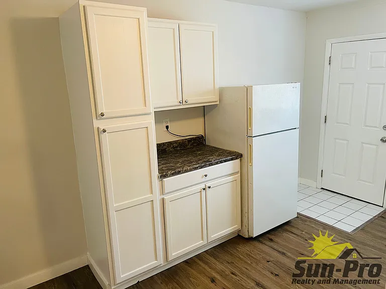 708 Georgia St #1 — Photo 4