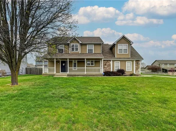 1120 SE 12th Ter, Lees Summit, MO 64081