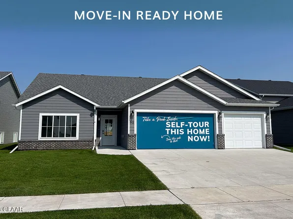 5921 Lou Ann St, Grand Forks, ND 58201