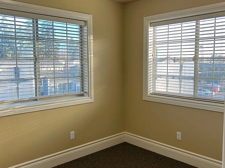 2320 NW Grant Ave #101 — Photo 14