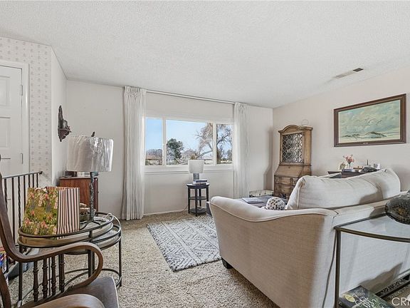 5th image of 19629 Oneida Rd