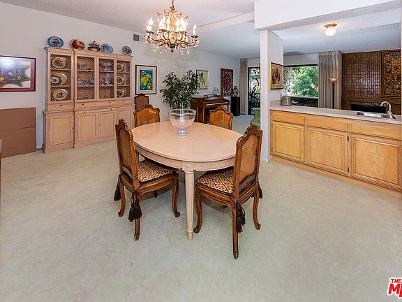 4th image of 1506 S Bentley Ave APT 206