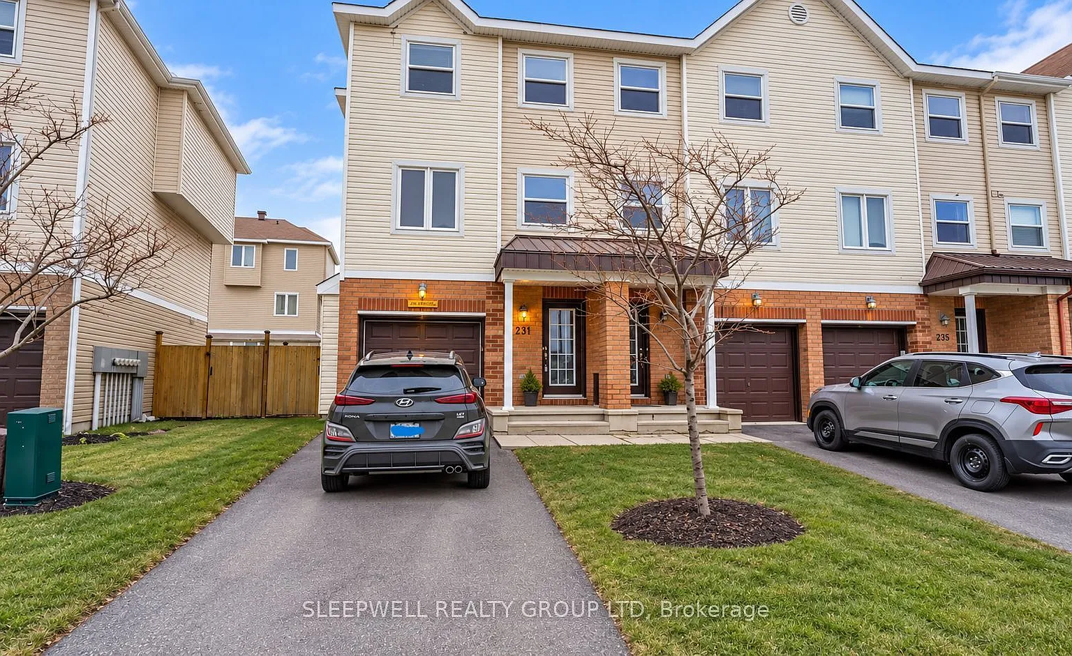 3 bed, $2,400 — Photo 1