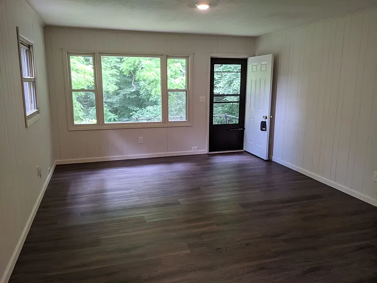 554 Love Hollow Rd — Photo 10
