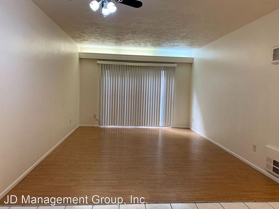 1st image of 185 Athol Ave Unit 7