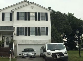 300 Mallard Dr, Greensboro, MD