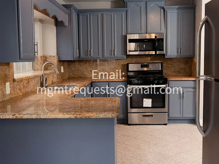 1539 Ricardo St #1 — Photo 8
