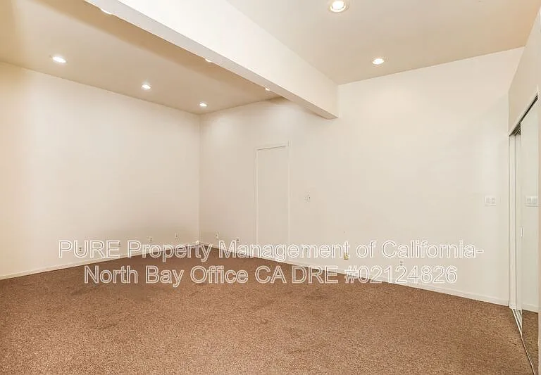201 Meadowlark Ln #S — Photo 7