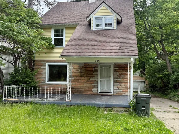 226 Sandalwood Dr, Dayton, OH 45405
