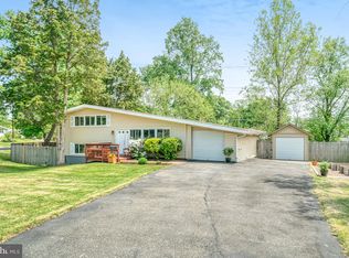 4001 Ivanhoe Ln, Alexandria, VA 22310