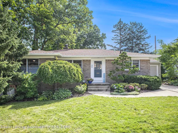 300 Chesterfield Pkwy, East Lansing, MI 48823