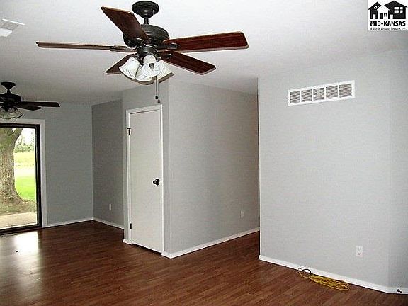 4th image of 1200 W 32nd Ave
