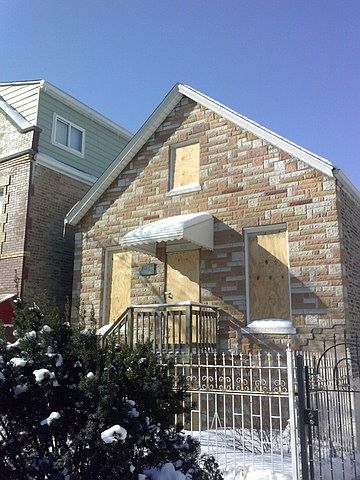 1st image of 3030 S Central Park Ave