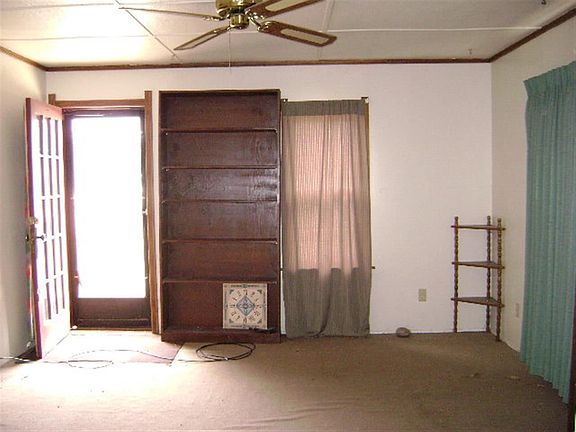 2nd image of 326 S Pierce St