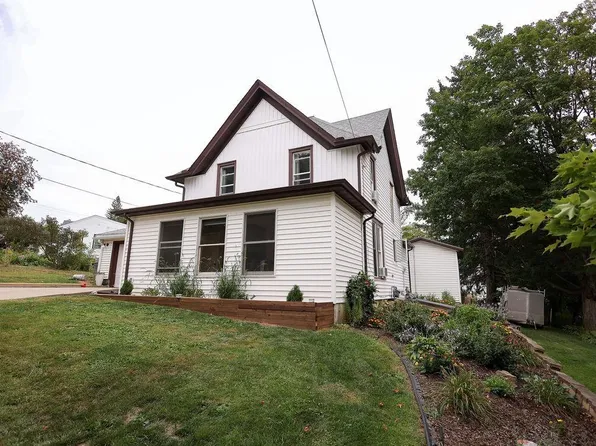 108 South Iowa Street, Mineral Point, WI 53565