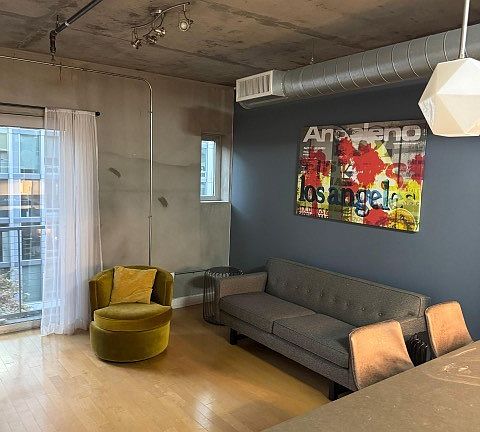 4th image of 645 W 9th St APT 425
