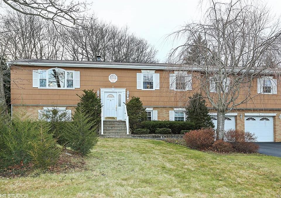 1st image of 15 Pearce Pl