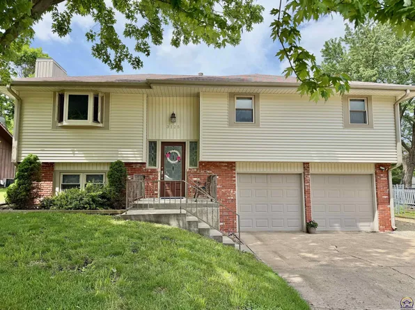 3125 SE Eveningtide Way, Topeka, KS 66605
