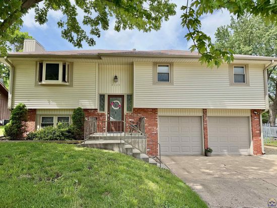 3125 SE Eveningtide Way, Topeka, KS 66605