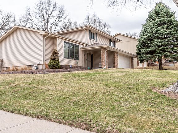 4th image of 3305 S 158th St