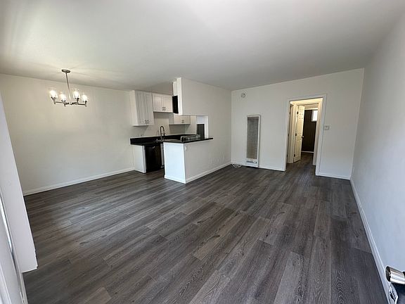 2nd image of 1839 Corinth Ave #6