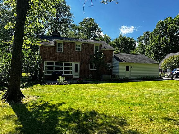 5th image of 6781 Woodland Dr