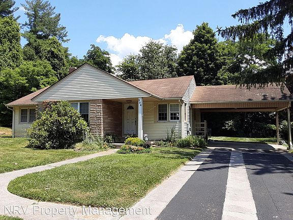 2nd image of 506 Country Club Dr SE