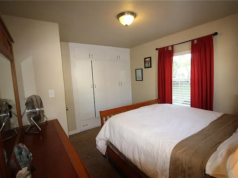 3141 NW 31st St — Photo 11