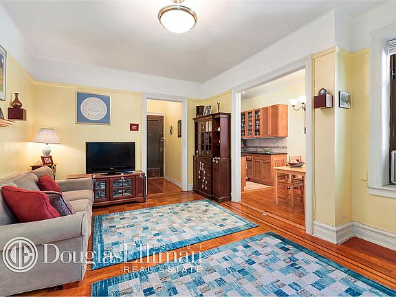 2nd image of 925 Union St APT 6B