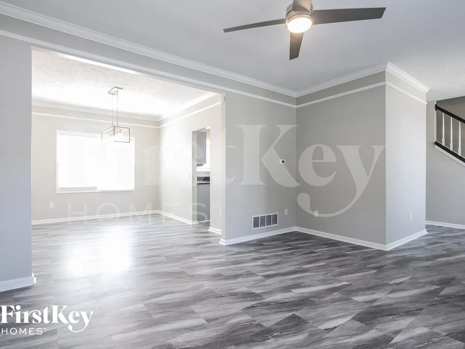 4 bed, 2.5 bath, 2652 sqft, $2,560 — Photo 2