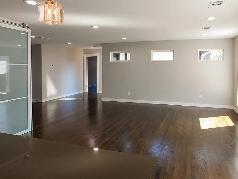 1001 Cardinal Ln — Photo 11