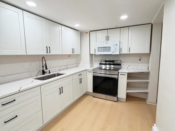 611 Martin Luther King Jr Way, Tacoma, WA