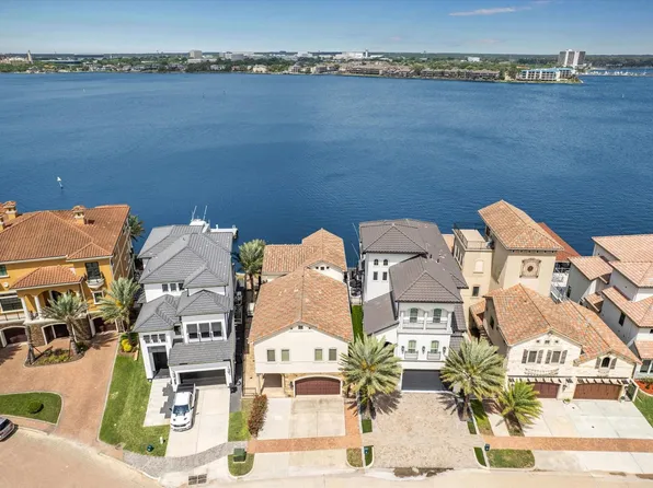 2466 Beacon Cir, League City, TX 77573