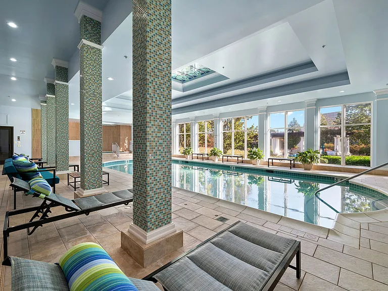 Regency Place — Photo 14
