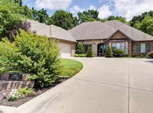 4790 E Diamond Woods Ln, Springfield, MO 65809