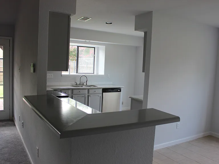 812 Shannon Dr — Photo 11
