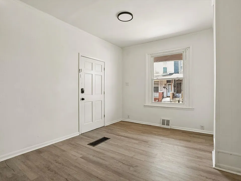 227 N Simpson St