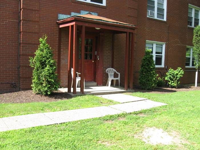 638 Southcrest Court