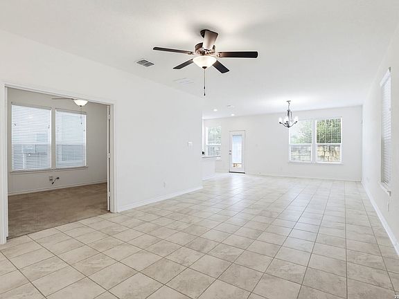 4th image of 5911 Eckhert Rd. #105