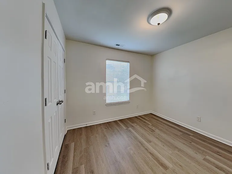 1516 Clover Ridge Ct — Photo 14