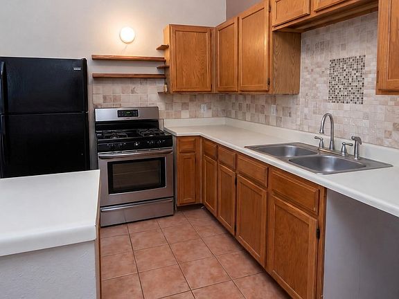 5th image of 18527 Trail Bend Ln