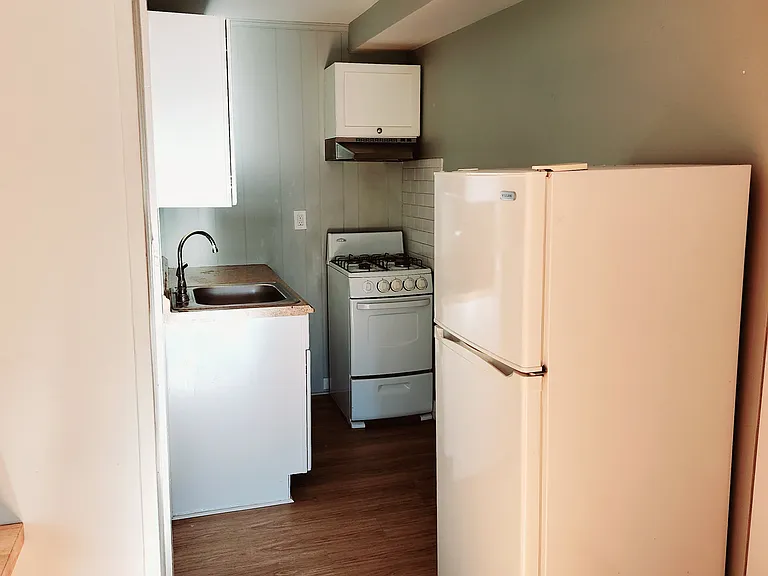 83 E Main St — Photo 11
